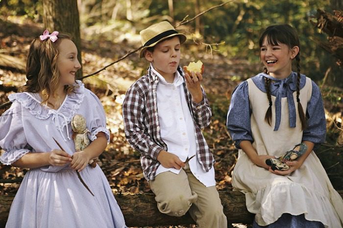 Little House on the Prairie inspired photo shoot by Danielle Pousette