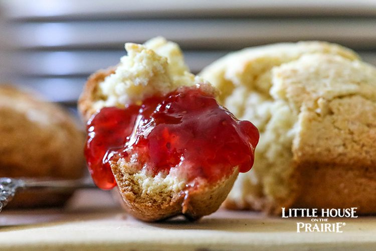 Heart-Shaped Cakes Inspired by Little House on the Prairie