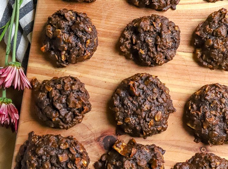 Simple Molasses Cookie Recipe